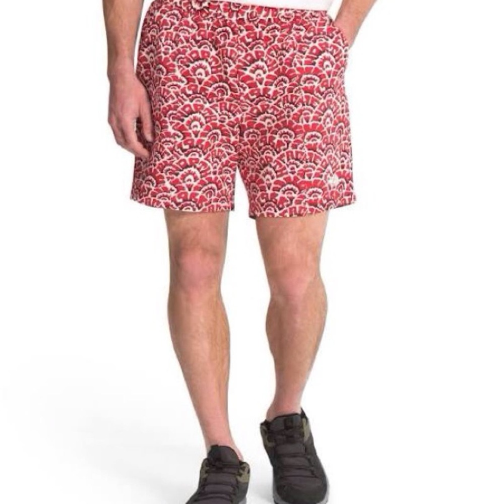THE NORTH FACE Class V Pull On Mens Shorts XL Rococco Red Ashbury Floral Print